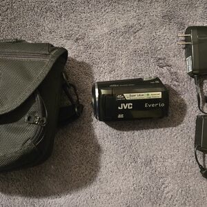 JVC Everio GZ-MS110 BU 45x Zoom Digital Camera Camcorder